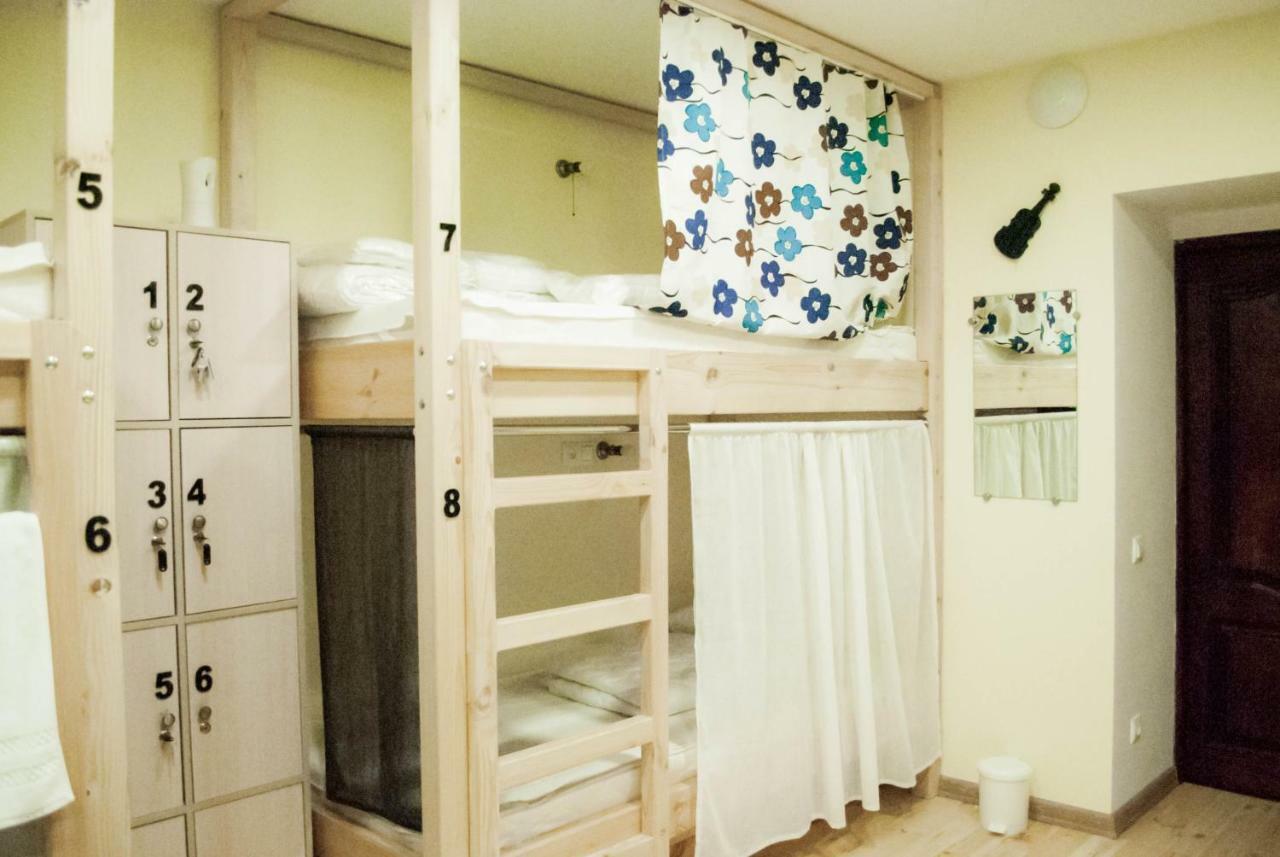 Hostel Uyutniy Dvorik Odessa Exterior photo